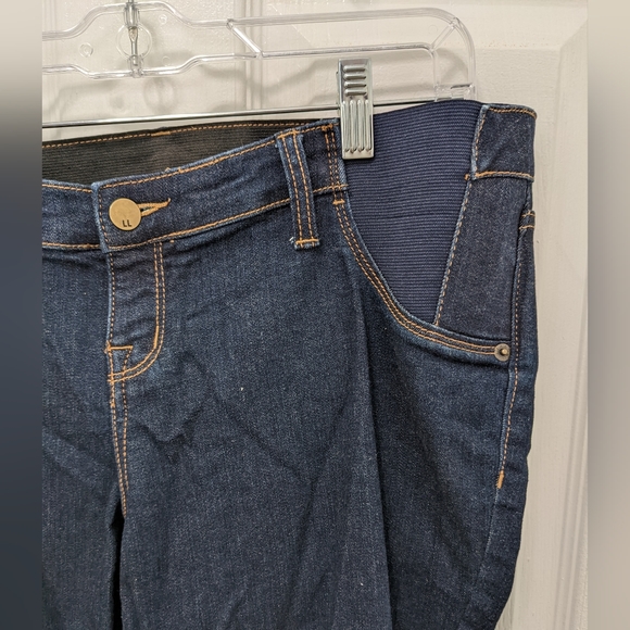 Liz Lange Target maternity jeans - Picture 2 of 7